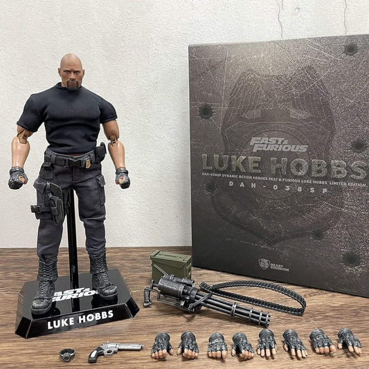 Figurine articulée Beast Kingdom Fast & Furious Luke Hobbs Limited Edition 21 cm avec accessoires interchangeables, socle et boîte collector.