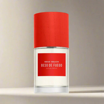 Flacon Beso de Fuego Beso Beach 100ml spray - Bouchon magnétique rouge feu sur fond clair
