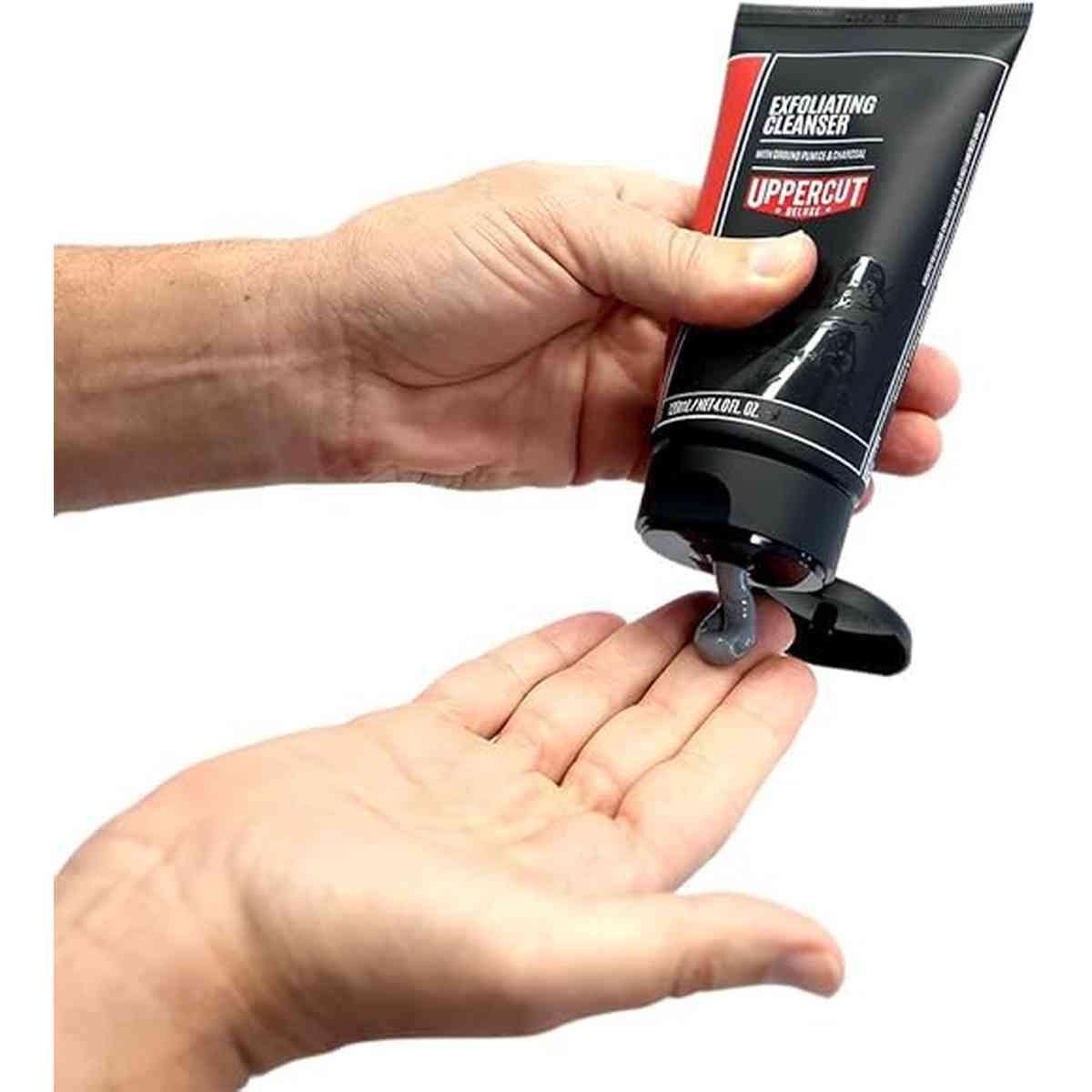 exfoliant pierre ponce broyee et charbon