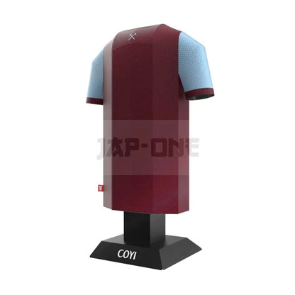 Dos du maillot métallique West Ham United 2023/24 sur socle présentoir