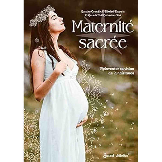 Femme enceinte en posture de méditation dans un environnement naturel, symbolisant la maternité sacrée et la connexion à la vie.