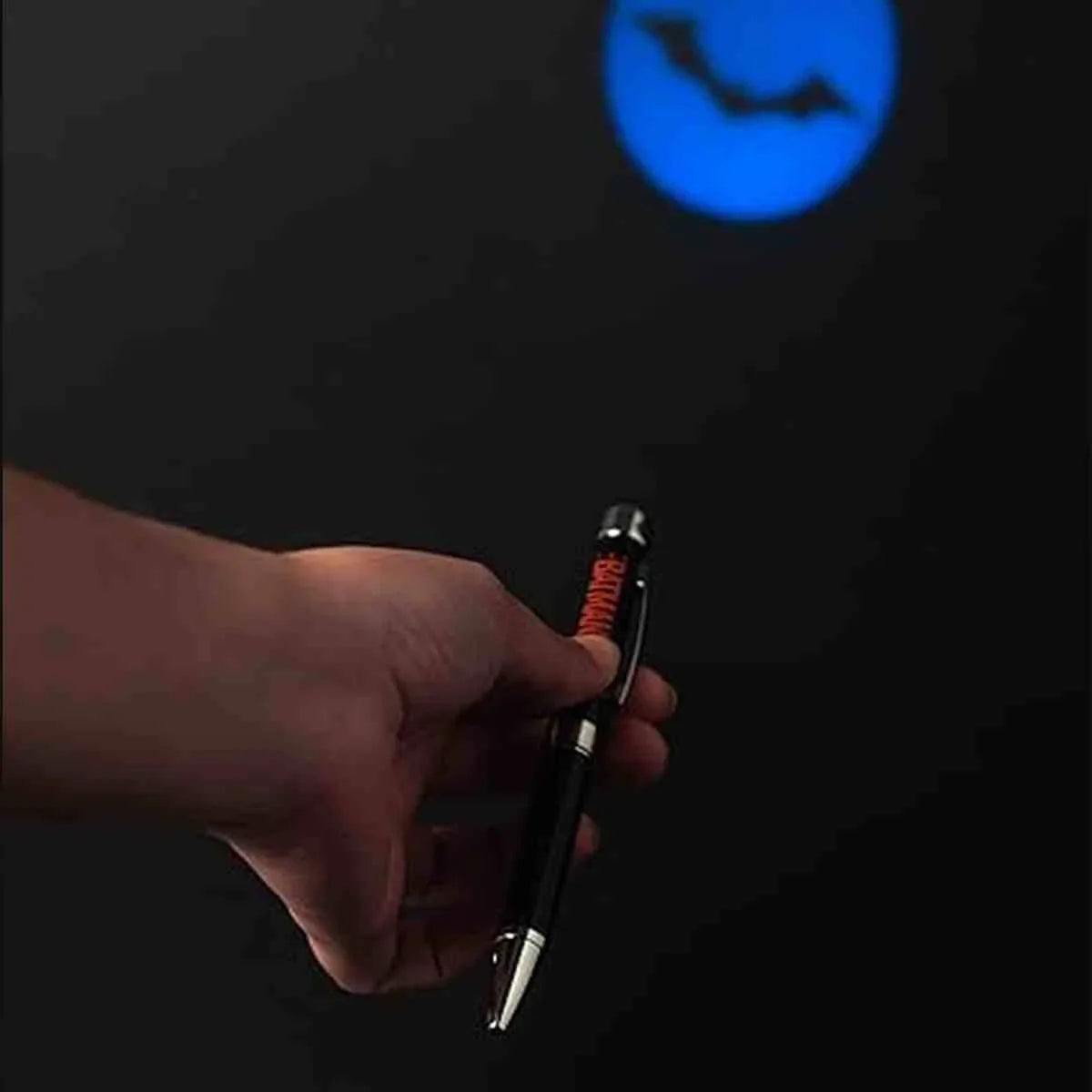 vue du stylo fourni avec DC Comics - Carnet de notes Batman